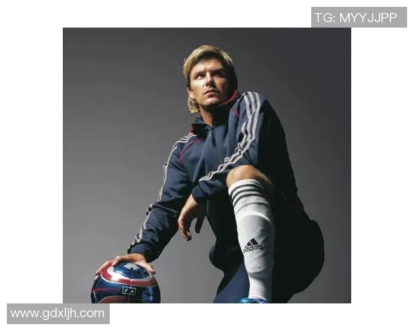 足球明星佩戴手链的时尚风采与个性魅力展示